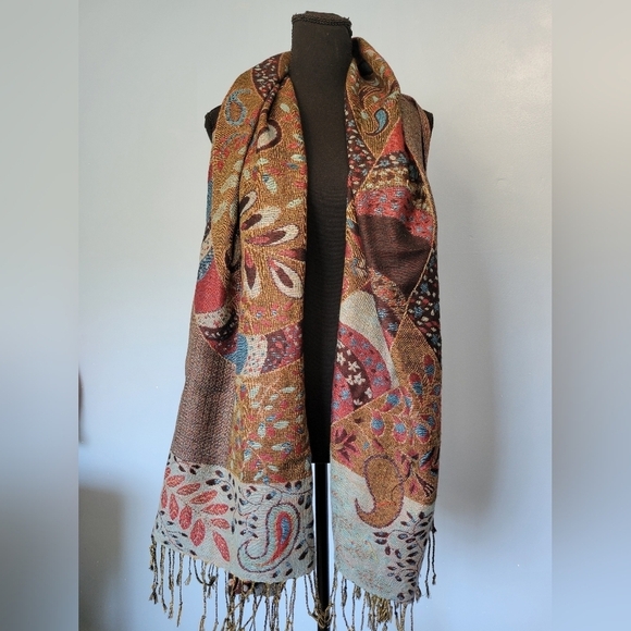 Tapestry Paisley Print Rectangle Scarf - Picture 3 of 9